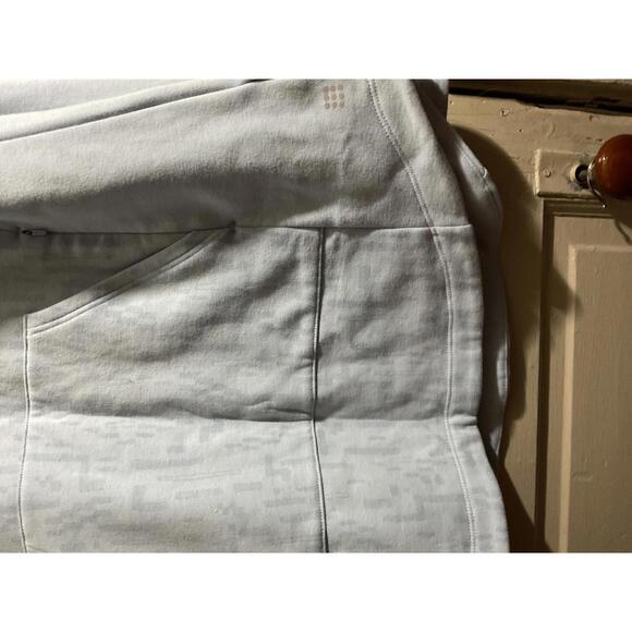 Title Nine Women's XL Light Blue Pullover Sweatshirt Hoodie XL - Picture 10 of 14